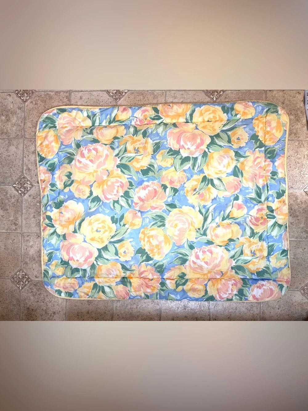 2 Vintage Croscill Fiesta 4678 Floral yellow Blue Pillow Shams Standard Pair